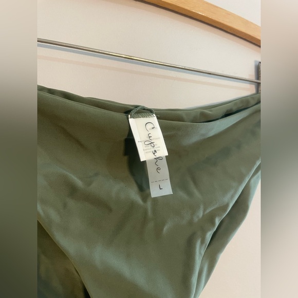 Cupshe Dark Green Bikini Swim Bottoms - Picture 2 of 4